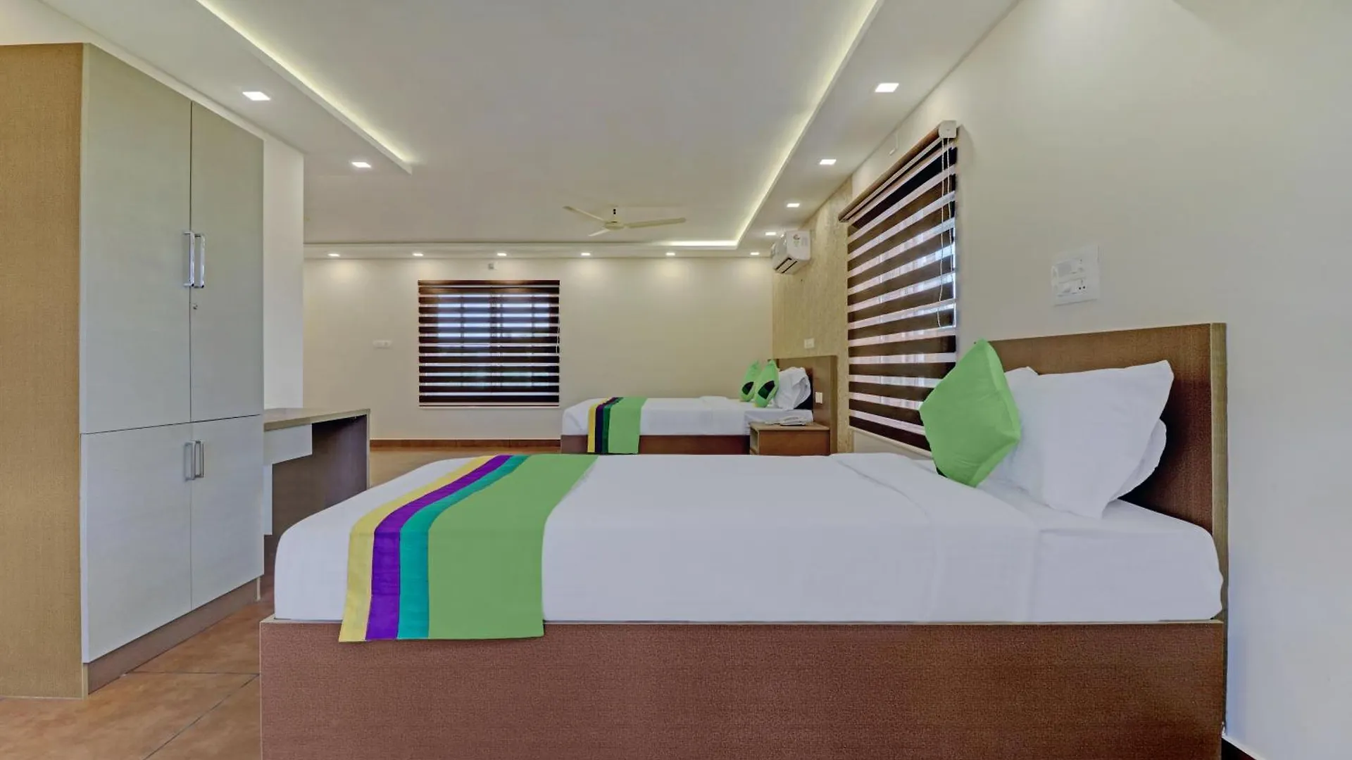 Treebo Golden Terminal, Kochi Airport Hotel 3*,