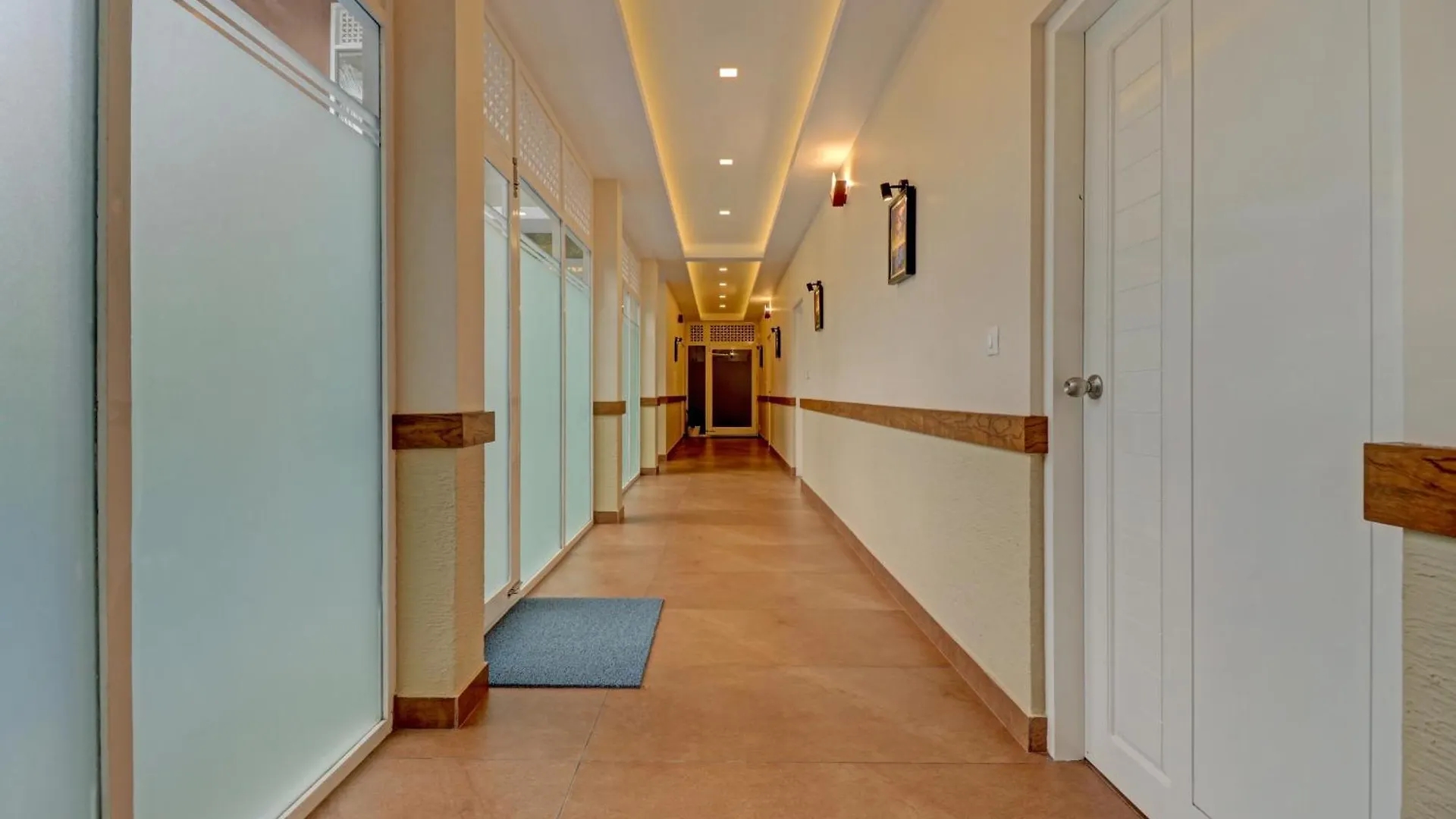 ***  Treebo Golden Terminal, Kochi Airport Hotel India