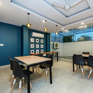 O Earth Near Bestech Central Square Mall 3*, Gurgaon India